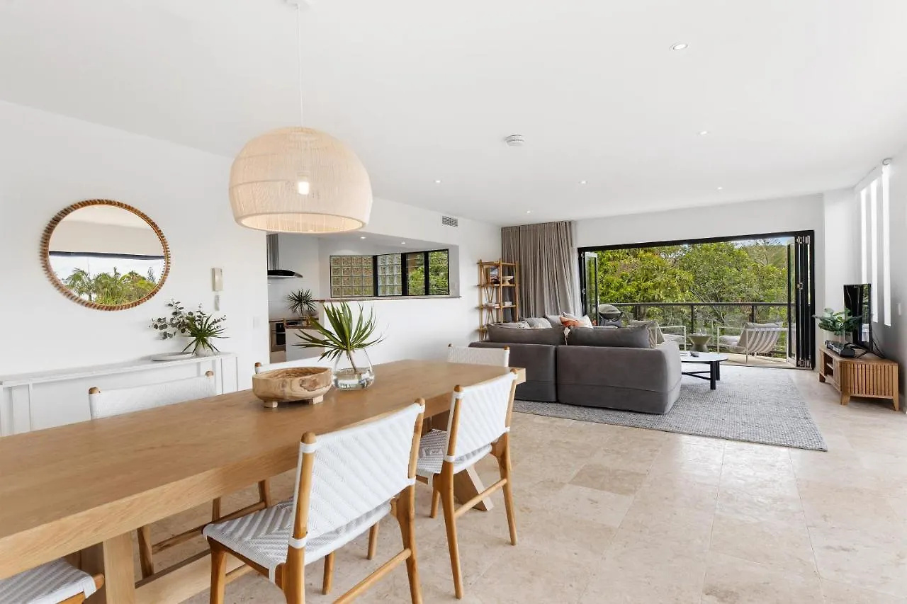 Beach Luxury, Ocean Views & Pool Noosa Heads Australia